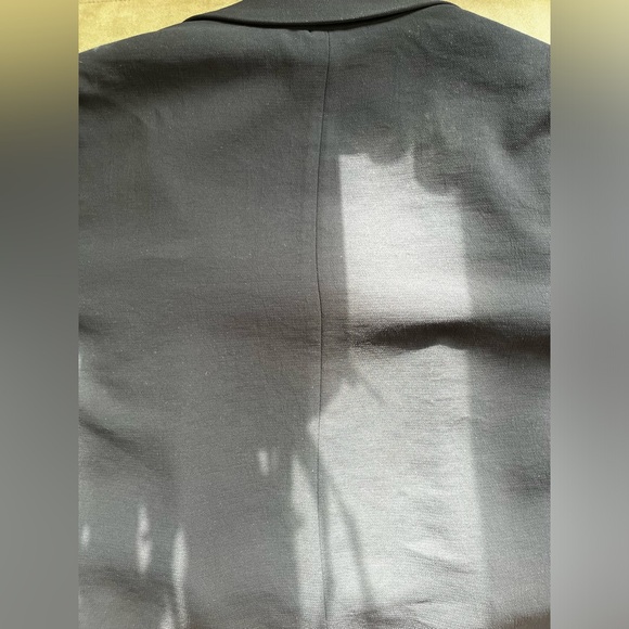 Oversized lightweight Wilfred (Aritzia) black blazer - Picture 9 of 14
